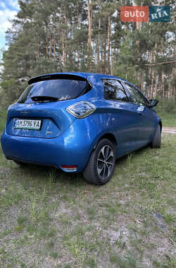 Хэтчбек Renault Zoe 2017 в 