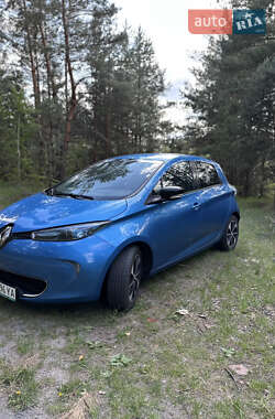 Хэтчбек Renault Zoe 2017 в 