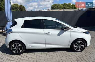 Хэтчбек Renault Zoe 2017 в 