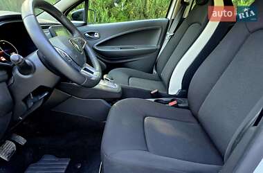 Хэтчбек Renault Zoe 2021 в 