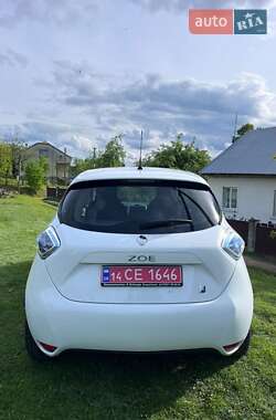 Хэтчбек Renault Zoe 2016 в 