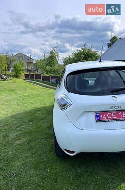 Хэтчбек Renault Zoe 2016 в 