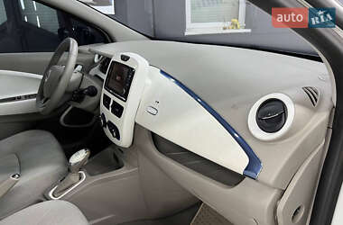 Хэтчбек Renault Zoe 2013 в 