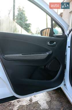 Хэтчбек Renault Zoe 2019 в 