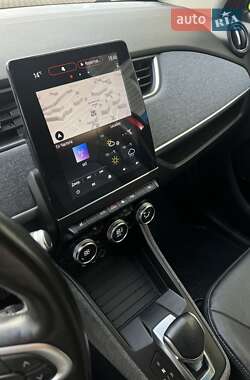 Хэтчбек Renault Zoe 2020 в 