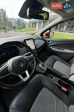 Хэтчбек Renault Zoe 2020 в 