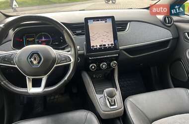 Хэтчбек Renault Zoe 2020 в 