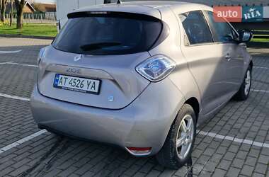 Хетчбек Renault Zoe 2015 в 