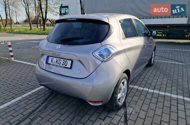Хетчбек Renault Zoe 2015 в 