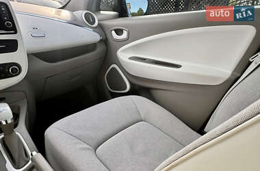 Хэтчбек Renault Zoe 2014 в 