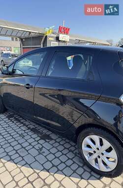 Хэтчбек Renault Zoe 2017 в 