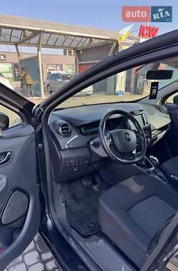 Хэтчбек Renault Zoe 2017 в 