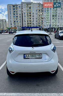 Хетчбек Renault Zoe 2017 в 