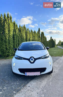 Хэтчбек Renault Zoe 2016 в 