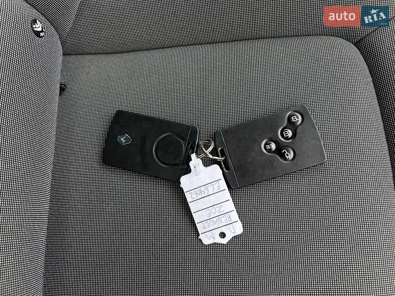 Хэтчбек Renault Zoe 2015 в Дубно фото 23 Хэтчбек Renault Zoe 2015 в Дубно