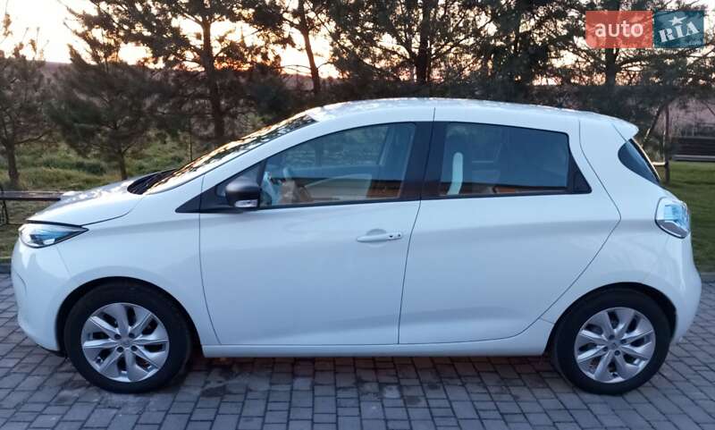 Хэтчбек Renault Zoe 2018 в 