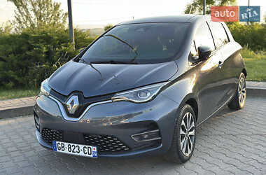 Хэтчбек Renault Zoe 2021 в 