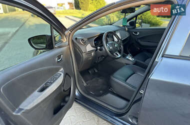 Хэтчбек Renault Zoe 2021 в 