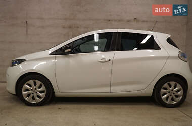 Хэтчбек Renault Zoe 2015 в 