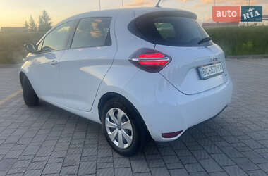 Хэтчбек Renault Zoe 2020 в 
