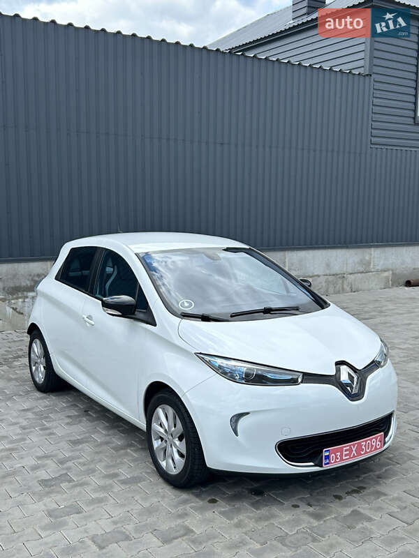 Хетчбек Renault Zoe 2016 в 