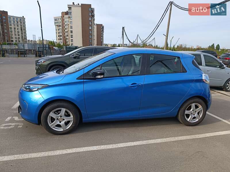 Хэтчбек Renault Zoe 2016 в Киеве фото 5 Хэтчбек Renault Zoe 2016 в Киеве