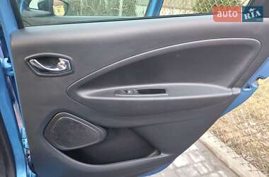 Хэтчбек Renault Zoe 2017 в 