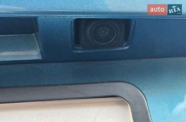 Хэтчбек Renault Zoe 2017 в 