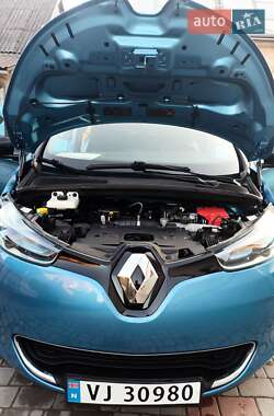 Хэтчбек Renault Zoe 2017 в 