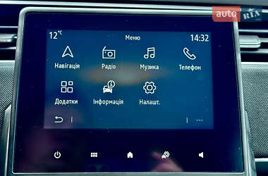 Хетчбек Renault Zoe 2022 в 