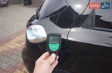 Хетчбек Renault Zoe 2015 в 