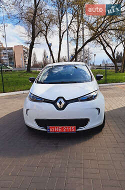Хэтчбек Renault Zoe 2018 в 