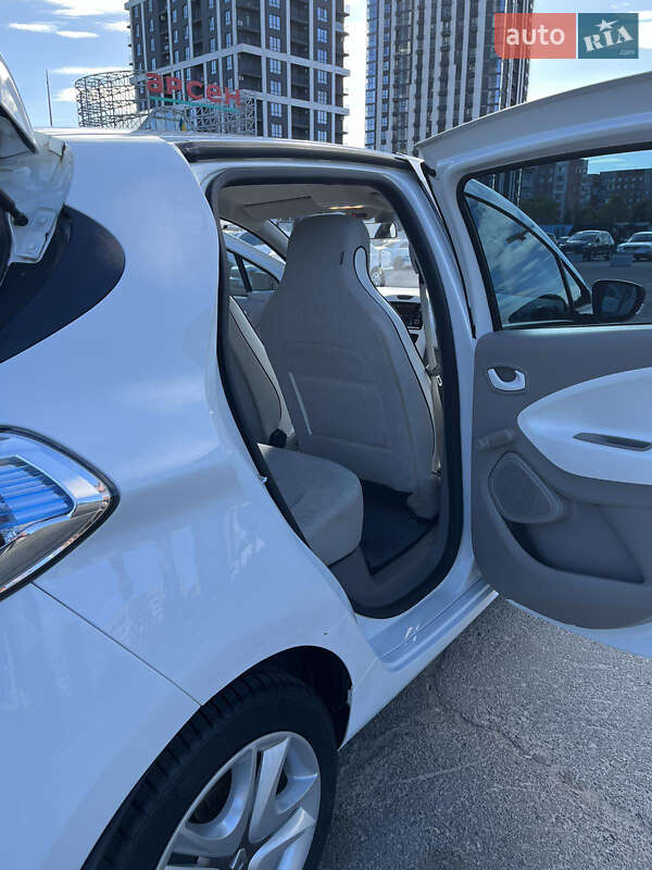 Хэтчбек Renault Zoe 2015 в Львове