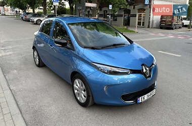 Хэтчбек Renault Zoe 2015 в 