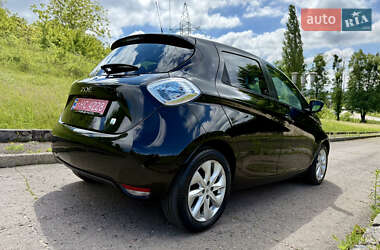 Хетчбек Renault Zoe 2016 в 