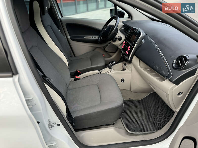 Хэтчбек Renault Zoe 2015 в Львове