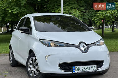 Хэтчбек Renault Zoe 2015 в 