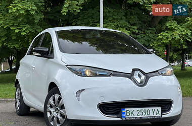 Хэтчбек Renault Zoe 2015 в 