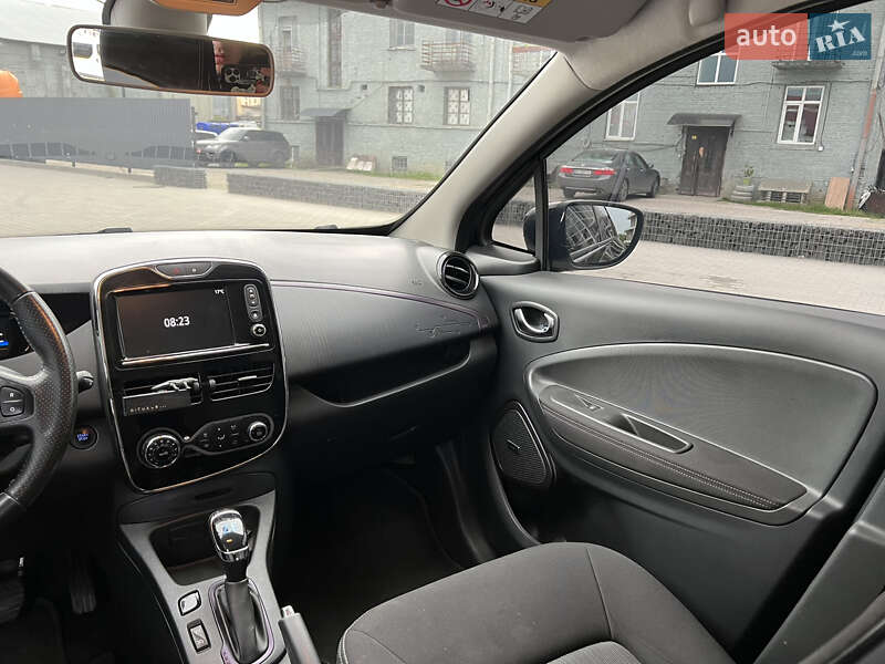 Хэтчбек Renault Zoe 2018 в Львове