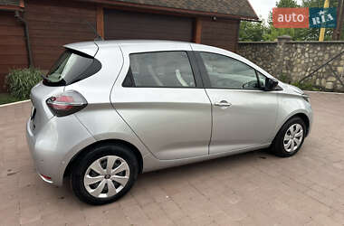 Хэтчбек Renault Zoe 2021 в 