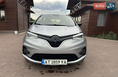 Хэтчбек Renault Zoe 2021 в 