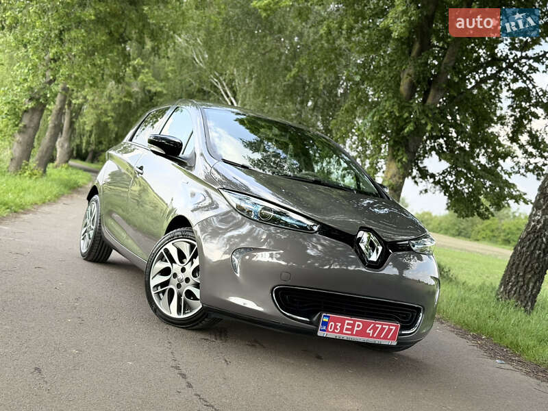 Хэтчбек Renault Zoe 2016 в 