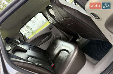 Хэтчбек Renault Zoe 2016 в 