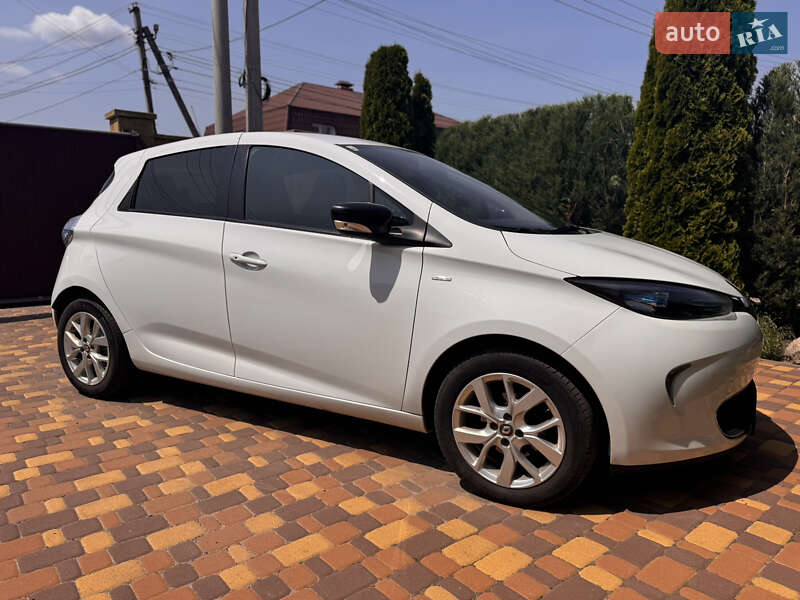 Хетчбек Renault Zoe 2018 в 