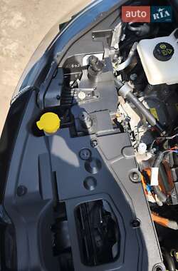 Хэтчбек Renault Zoe 2023 в 