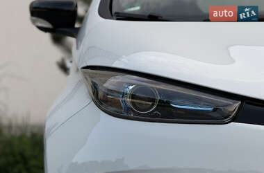Хэтчбек Renault Zoe 2019 в 