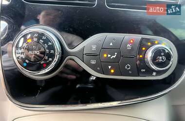 Хэтчбек Renault Zoe 2015 в 