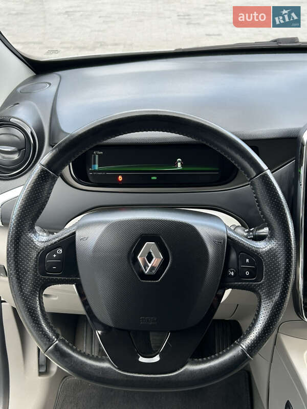 Хэтчбек Renault Zoe 2016 в Вознесенске