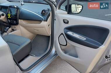 Хэтчбек Renault Zoe 2016 в 