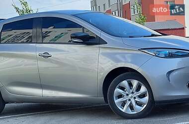 Хэтчбек Renault Zoe 2016 в 